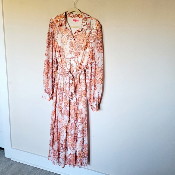 Flying Tomato Social Sensation Woven Midi Dress - Picture 6 of 9